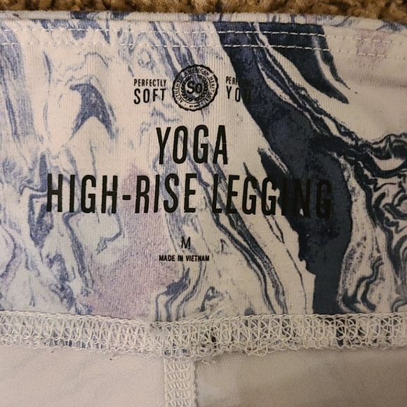 Thick high rise marble yoga pants - Picture 3 of 3